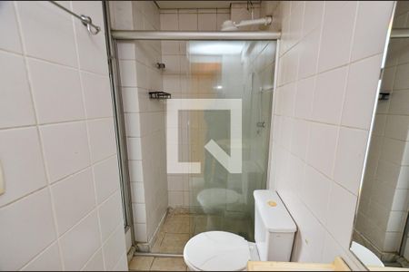 Banheiro de apartamento para alugar com 1 quarto, 28m² em Centro, Belo Horizonte