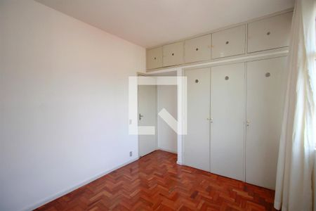 Quarto 1 de apartamento para alugar com 2 quartos, 75m² em Cruzeiro, Belo Horizonte