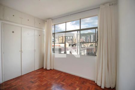 Quarto 1 de apartamento para alugar com 2 quartos, 75m² em Cruzeiro, Belo Horizonte