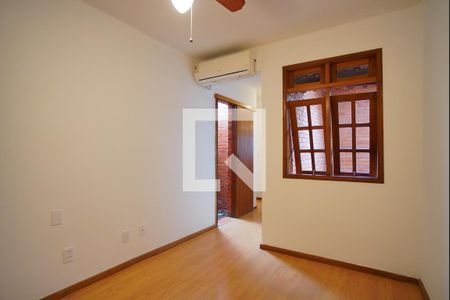 Sala 2 de apartamento para alugar com 3 quartos, 220m² em Petrópolis, Porto Alegre