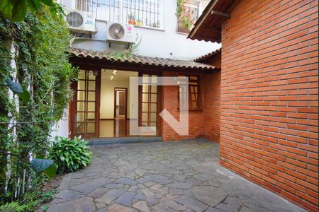 Quintal de apartamento para alugar com 3 quartos, 220m² em Petrópolis, Porto Alegre