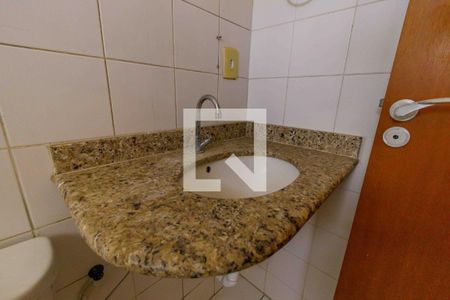 Banheiro da Suíte de casa de condomínio à venda com 3 quartos, 200m² em Vargem Pequena, Rio de Janeiro