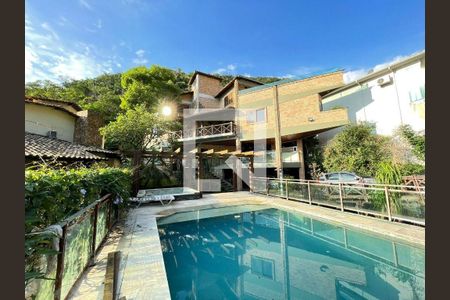 Casa à venda com 4 quartos, 410m² em Itacoatiara, Niterói