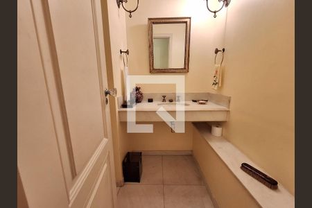 Lavabo 1 de apartamento à venda com 5 quartos, 780m² em Flamengo, Rio de Janeiro