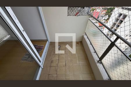 Sacada de apartamento à venda com 3 quartos, 70m² em Vila Madalena, São Paulo