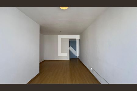 Sala  de apartamento à venda com 3 quartos, 70m² em Vila Madalena, São Paulo