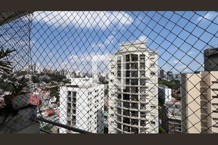 Sacada de apartamento à venda com 3 quartos, 70m² em Vila Madalena, São Paulo