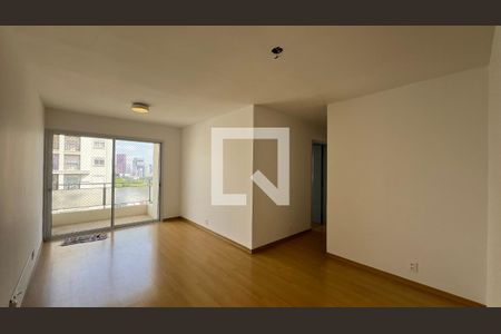 Sala  de apartamento à venda com 3 quartos, 70m² em Vila Madalena, São Paulo