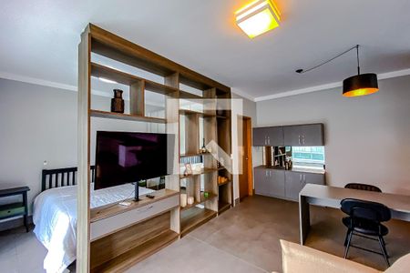 Sala de kitnet/studio para alugar com 1 quarto, 55m² em Vila Regente Feijó, São Paulo