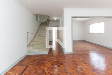 Sala de casa para alugar com 3 quartos, 240m² em Jardim Luzitania, São Paulo