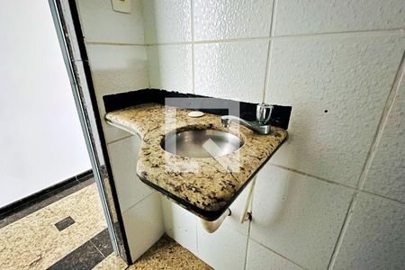 Lavabo de casa para alugar com 3 quartos, 180m² em Vila Galvão, Guarulhos