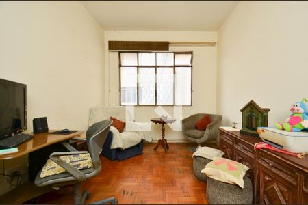 Sala de apartamento à venda com 2 quartos, 111m² em Santa Efigênia, Belo Horizonte