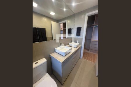 Banheiro da Suíte de apartamento para alugar com 1 quarto, 60m² em Vila da Serra, Nova Lima