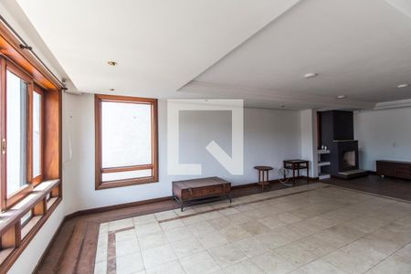 Sala de TV de casa de condomínio para alugar com 4 quartos, 650m² em Alphaville, Santana de Parnaíba