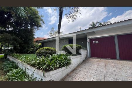 Fachada de casa à venda com 3 quartos, 610m² em Alto de Pinheiros, São Paulo