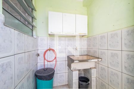 Casa à venda com 213m², 2 quartos e 3 vagas Casa à venda com 213m², 2 quartos e 3 vagasÁrea de Serviço