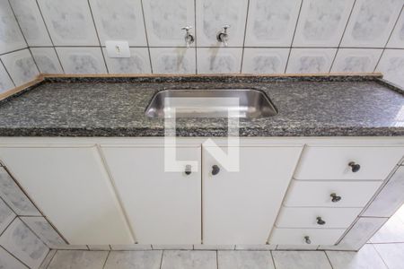 Casa à venda com 213m², 2 quartos e 3 vagas Casa à venda com 213m², 2 quartos e 3 vagasCozinha