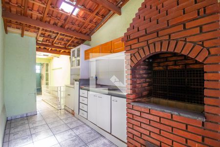 Casa à venda com 213m², 2 quartos e 3 vagas Casa à venda com 213m², 2 quartos e 3 vagasChurrasqueira