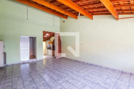 Casa à venda com 213m², 2 quartos e 3 vagas Casa à venda com 213m², 2 quartos e 3 vagasSacada do Quarto 1