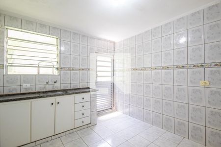 Casa à venda com 213m², 2 quartos e 3 vagas Casa à venda com 213m², 2 quartos e 3 vagasCozinha