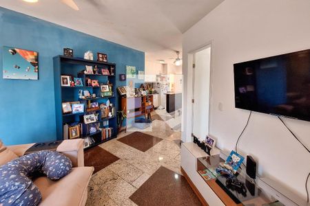 Sala de apartamento à venda com 2 quartos, 180m² em Piratininga, Niterói