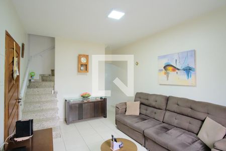 Sala de casa à venda com 3 quartos, 130m² em Vila Fernandes, São Paulo