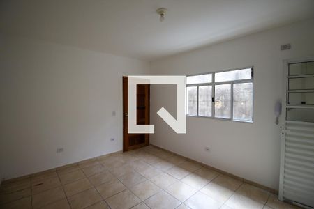 Kitnet/Studio para alugar com 1 quarto, 28m² em Jardim das Oliveiras, São Paulo