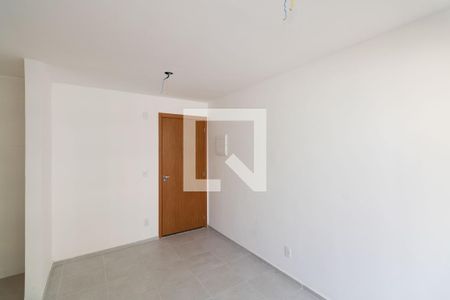 Sala de apartamento para alugar com 2 quartos, 44m² em Inhoaíba, Rio de Janeiro