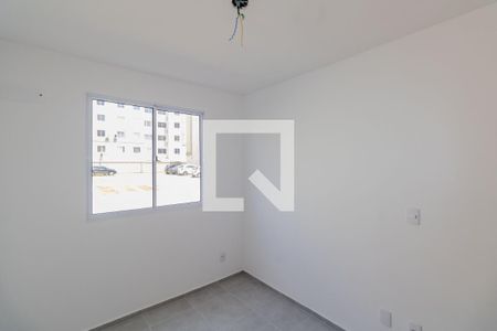 Quarto 1 de apartamento para alugar com 2 quartos, 44m² em Inhoaíba, Rio de Janeiro