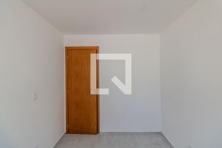 Quarto 1 de apartamento para alugar com 2 quartos, 44m² em Inhoaíba, Rio de Janeiro