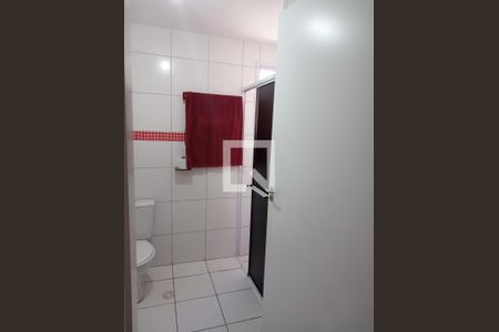 Banheiro de apartamento para alugar com 2 quartos, 52m² em Vila Alzira, Guarulhos