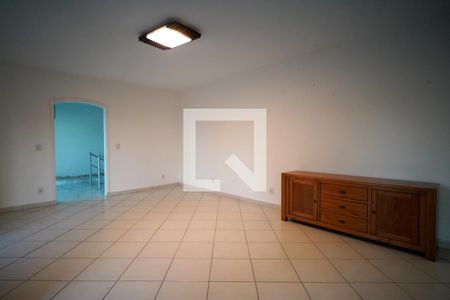 Sala de casa de condomínio para alugar com 3 quartos, 300m² em Jardim Santa Rosália, Sorocaba