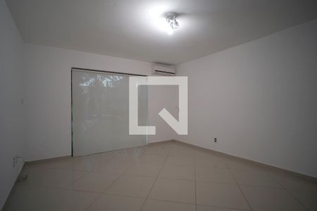 Sala de TV de casa de condomínio para alugar com 3 quartos, 300m² em Jardim Santa Rosália, Sorocaba