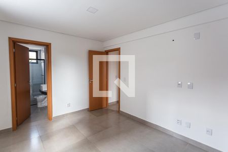 Suíte de apartamento para alugar com 3 quartos, 75m² em Santa Efigênia, Belo Horizonte