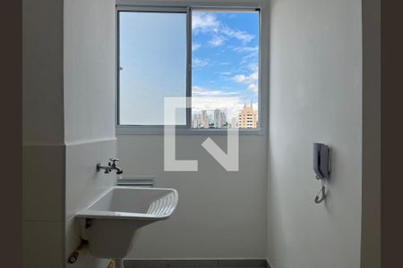 Sala/Cozinha/Área de Serviço de apartamento para alugar com 2 quartos, 42m² em Barra Funda, São Paulo