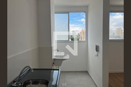 Sala/Cozinha/Área de Serviço de apartamento para alugar com 2 quartos, 42m² em Barra Funda, São Paulo