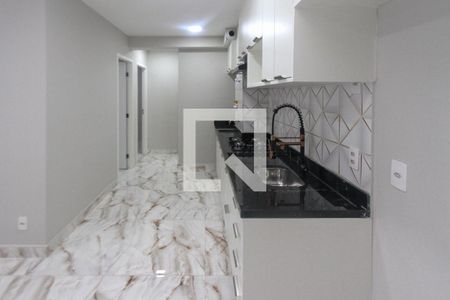 Cozinha e Área de Serviço de apartamento para alugar com 2 quartos, 40m² em Sítio da Figueira, São Paulo