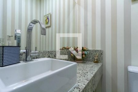 Apartamento à venda com 300m², 4 quartos e 4 vagas Apartamento à venda com 300m², 4 quartos e 4 vagasLavabo