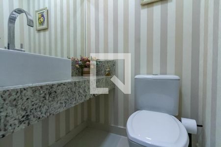 Apartamento à venda com 300m², 4 quartos e 4 vagas Apartamento à venda com 300m², 4 quartos e 4 vagasLavabo