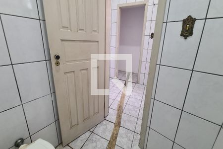 Banheiro de casa para alugar com 1 quarto, 120m² em Vila Lucia, São Paulo