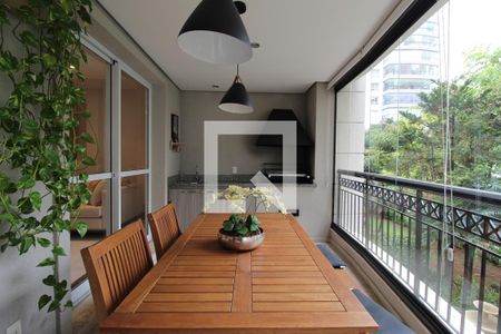 Varanda Gourmet de apartamento à venda com 3 quartos, 175m² em Vila Uberabinha, São Paulo