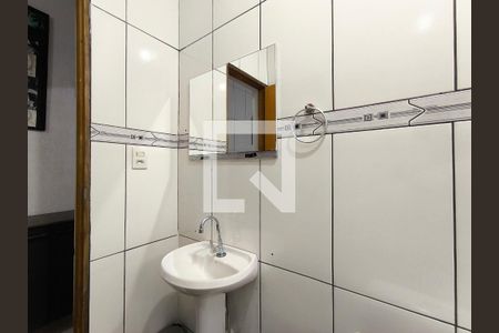 Banheiro Social de casa para alugar com 1 quarto, 45m² em Parque Residencial Jundiaí, Jundiaí