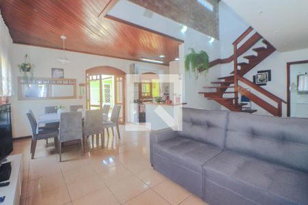 Sala de casa à venda com 4 quartos, 490m² em Sarandi, Porto Alegre