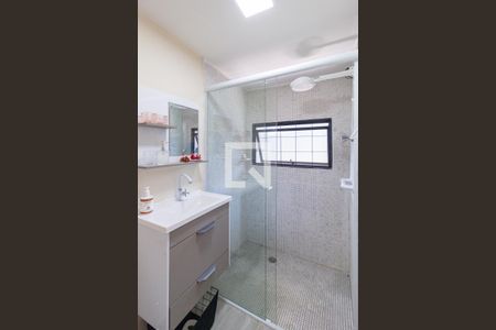 Banheiro de kitnet/studio para alugar com 1 quarto, 27m² em Cidade Ariston Estela Azevedo, Carapicuíba