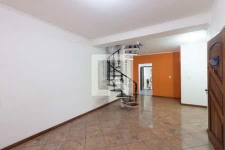 Sala de casa à venda com 3 quartos, 240m² em Conjunto Residencial José Bonifácio, São Paulo