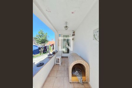 Casa à venda com 220m², 5 quartos e 2 vagas Casa à venda com 220m², 5 quartos e 2 vagasEntrada casa 2