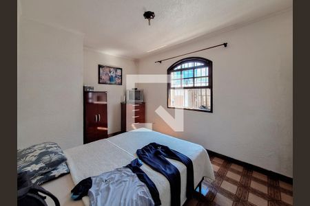 Casa à venda com 220m², 5 quartos e 2 vagas Casa à venda com 220m², 5 quartos e 2 vagasQuarto 3