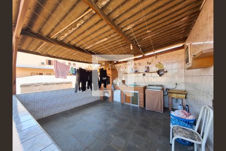 Casa à venda com 220m², 5 quartos e 2 vagas Casa à venda com 220m², 5 quartos e 2 vagasÁrea de Serviço