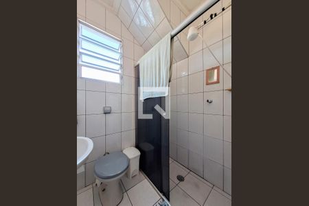 Casa à venda com 220m², 5 quartos e 2 vagas Casa à venda com 220m², 5 quartos e 2 vagasBanheiro 2