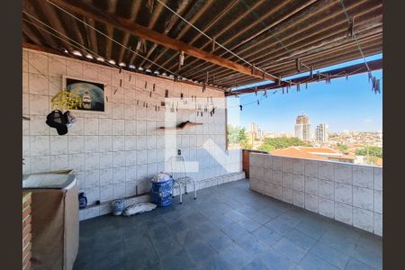 Casa à venda com 220m², 5 quartos e 2 vagas Casa à venda com 220m², 5 quartos e 2 vagasÁrea de Serviço
